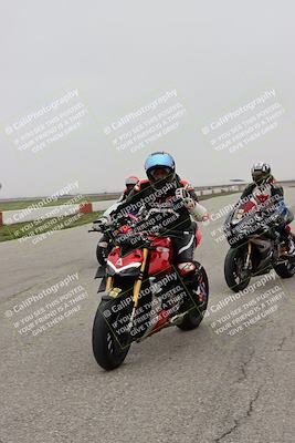 media/Nov-29-2025-TrackDaz (Sat) [[10ae2d9bce]]/Around the Pits/